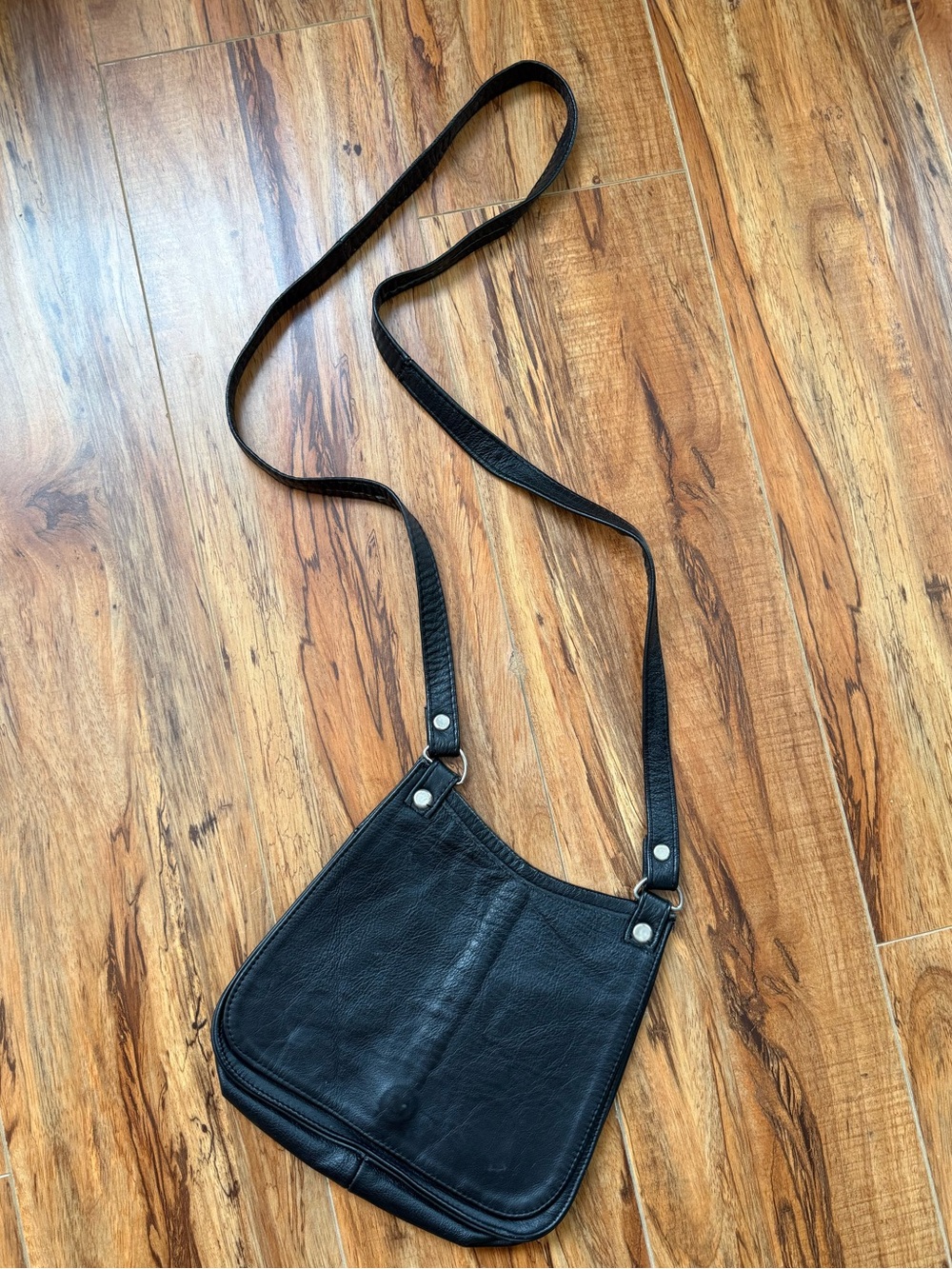 Vintage slim black leather crossbody purse